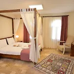 Blanche Hotel