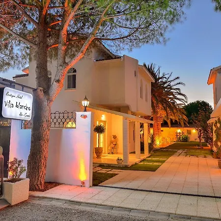 Blanche Hotel *